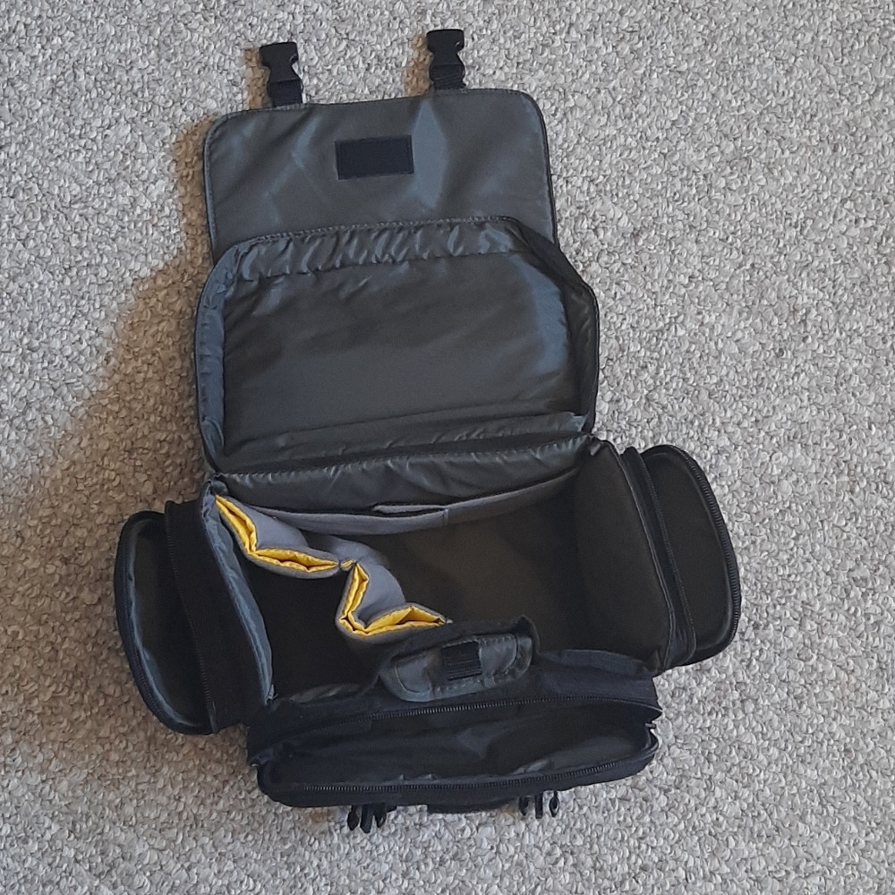 Case Logic Camera Bag. - Picture 6 of 8